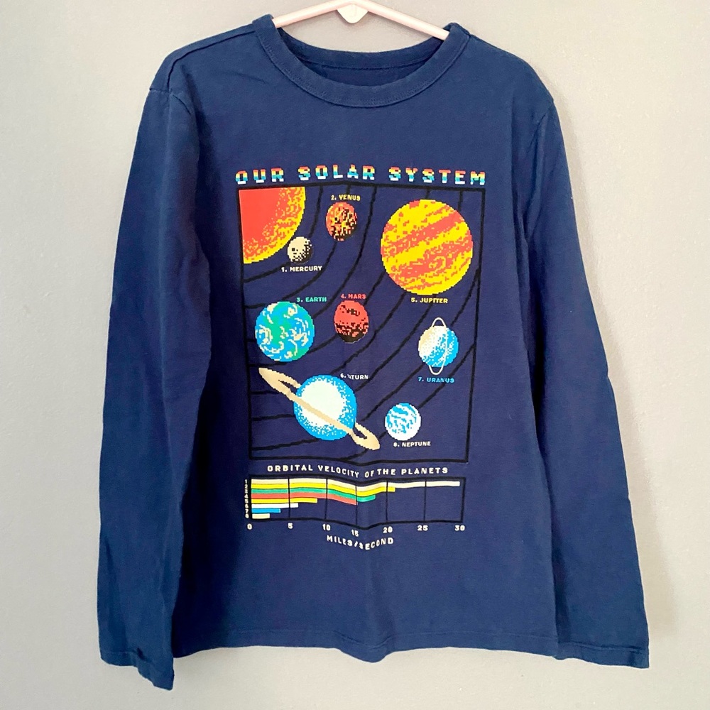 Gap kids 🪐 solar system t-shirt.